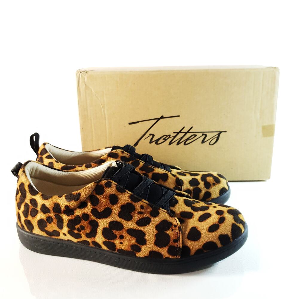 Trotters Avrille Sneakers Womens Size 6.5 Leopard Casual‎ Padded Comfort Slip On